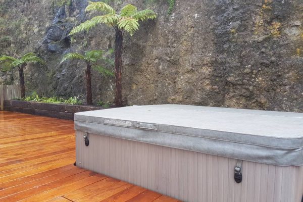 Deck spa 1