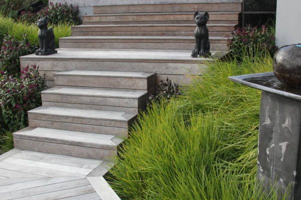 Landscape sculpture steps