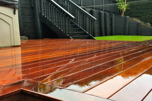 Large black retaining wall 1